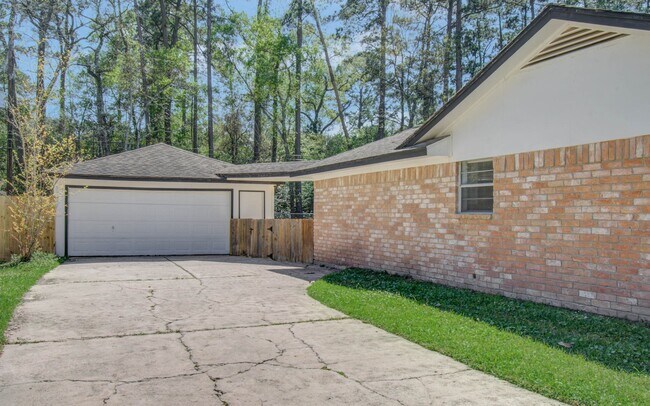 Building Photo - 2540 River Ridge