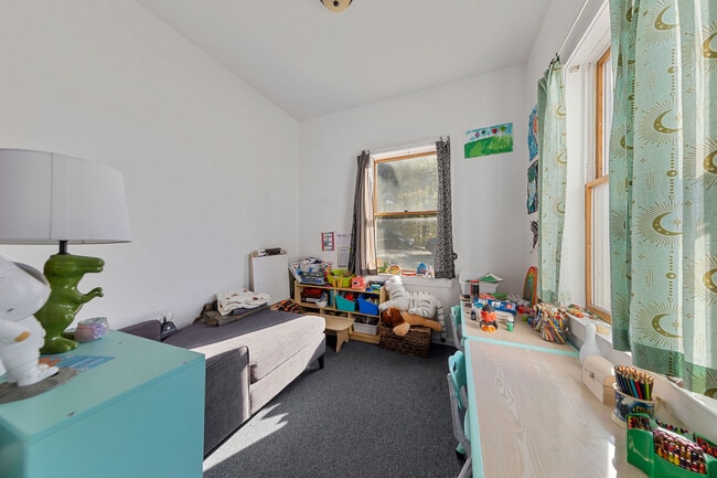 Sunroom - 9 River Street
