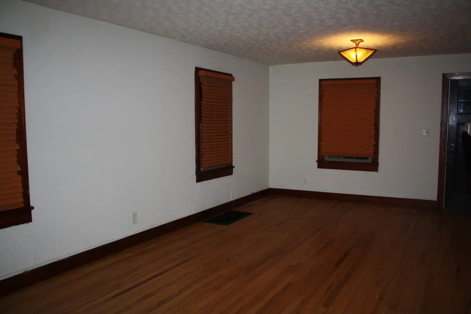 Building Photo - 708 N Washington St