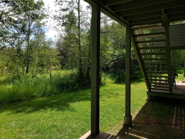 Building Photo - 3548 N Lake Creek Dr