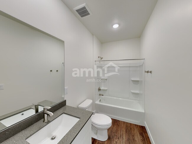 Building Photo - 2624 W 3340 S