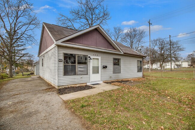 Building Photo - 408 N Perrine St