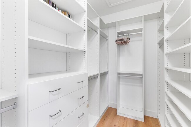 Building Photo - 15611 Milan Ct