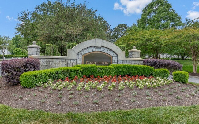 Building Photo - READY NOW!! 4-Bedroom Home w/Attached Garage! Pet Friendly - Fenced Backyard - MUST SEE!