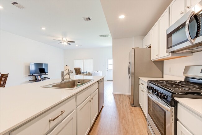 Building Photo - 1496 Twilight Grn Dr