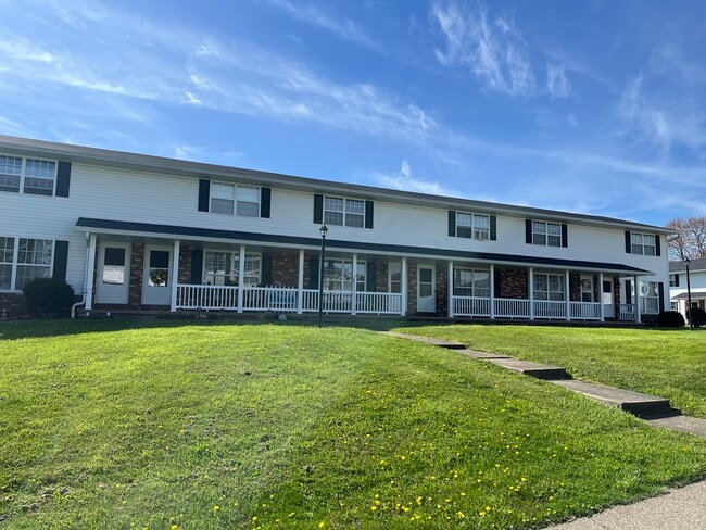 Building Photo - 1171 Yuma Cir NE