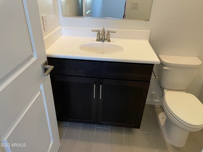 Building Photo - 17401 W Red Fox Rd