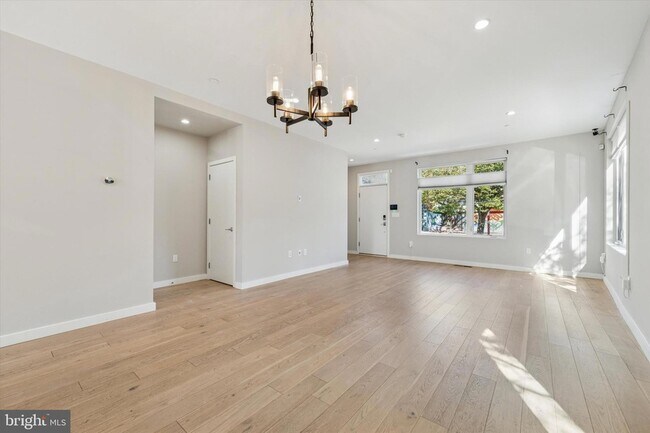 Building Photo - 120 W Oxford St