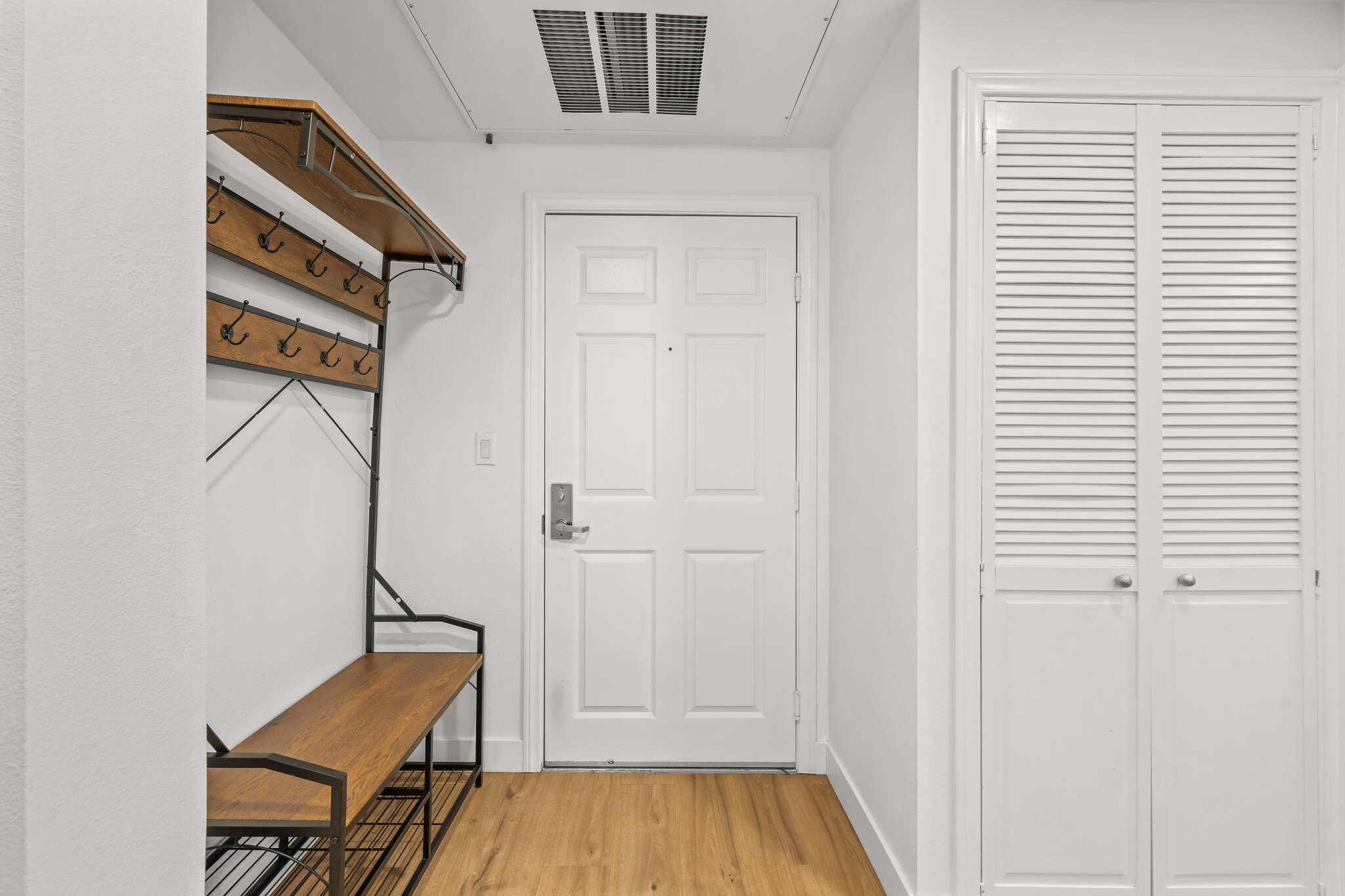 Building Photo - 2400 5Th Ave