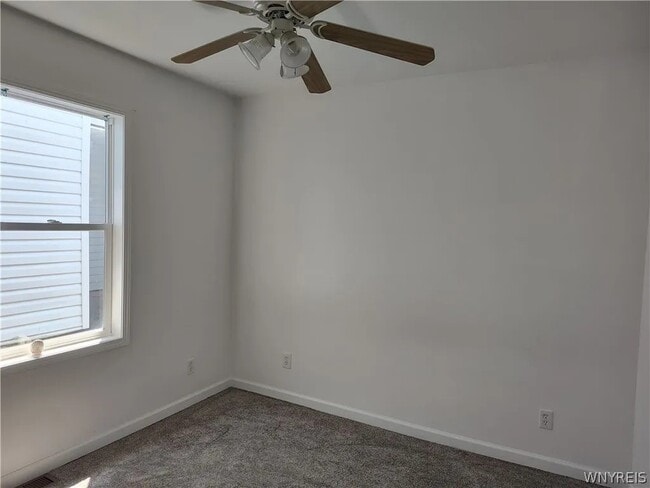 Building Photo - 3669 5th St