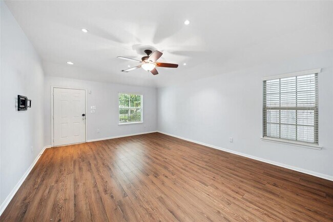 Building Photo - 15838 Lost Anchor Way Ln