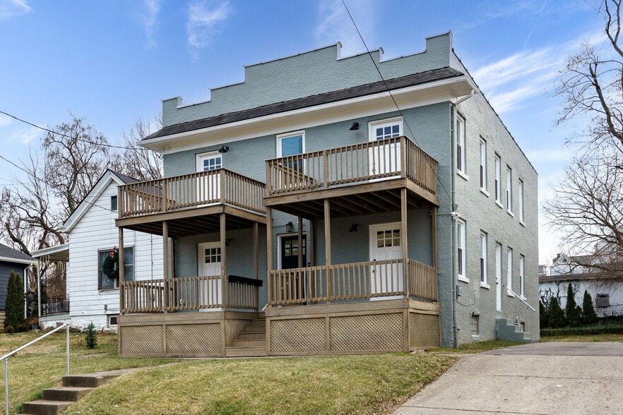 Building Photo - 1737 Lincoln Ave