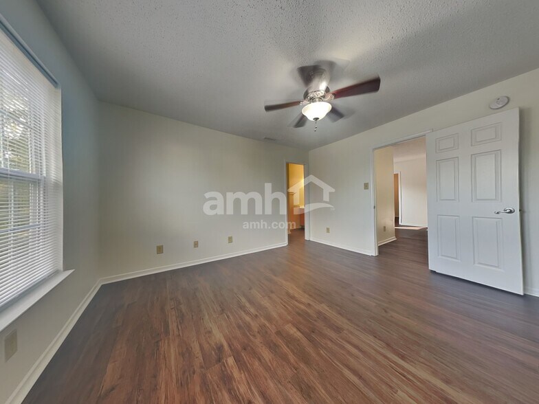 Building Photo - 9414 W Stargazer Dr