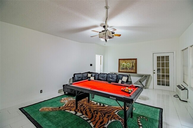 Building Photo - 1914 Hickory Lawn Dr