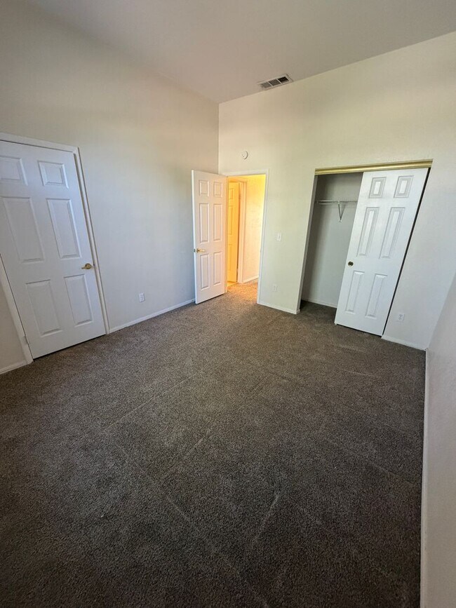 Building Photo - AMERICANA Property Mgmt - Charming 55+ Single-Story in Guard-Gated Los Prados!