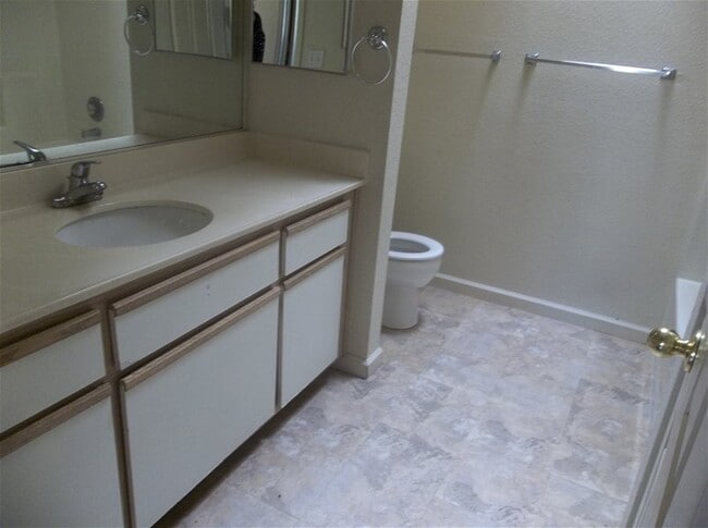 Building Photo - 954 Crisp Dr