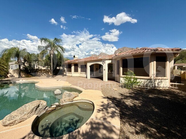 Building Photo - 151 Silverstone Pl