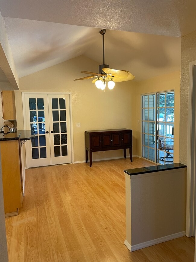 Primary Photo - 68-3883-3883 Lua Kula St