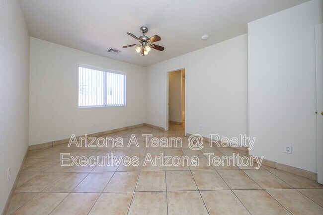 Building Photo - 7041 Mitchell Flyer Rd