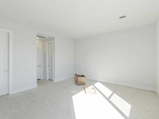 Building Photo - 4225 Eli St