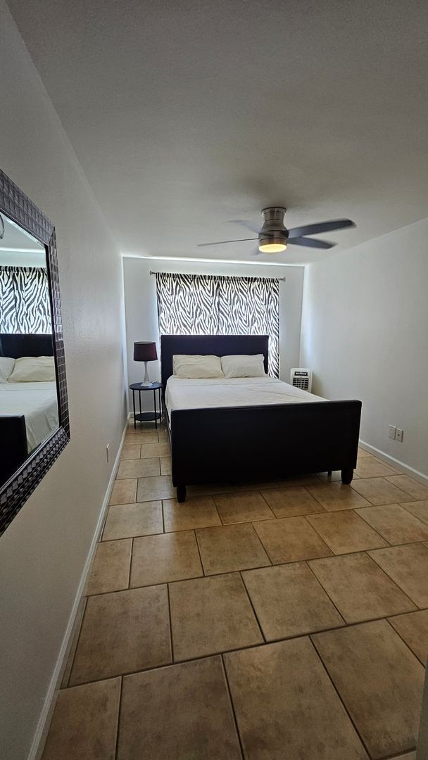 Building Photo - Turned key fully furnished 3 bedroom in Ki...
