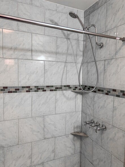 Building Photo - 2704 Sieglinde Ct