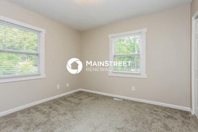 Building Photo - 3 Bedroom Pet-Friendly Home in STONE MOUNT...