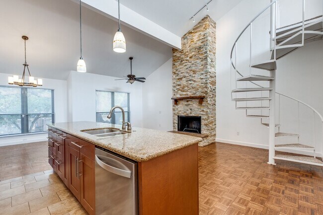 Building Photo - 4104 Wycliff Ave