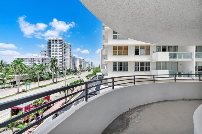 Building Photo - 5555 Collins Ave