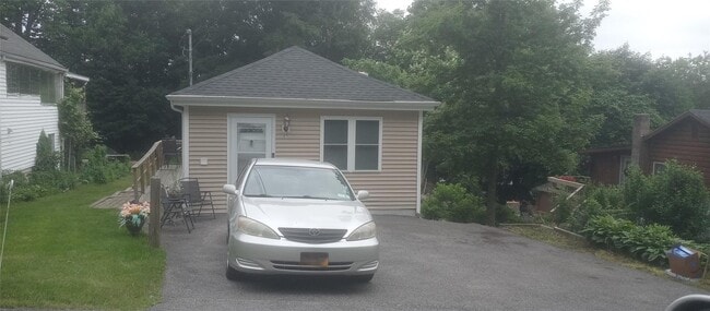 Primary Photo - 17 Alden Rd