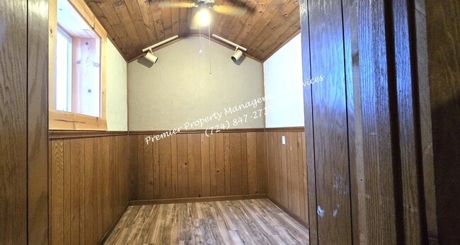 Building Photo - 114 Bryan St