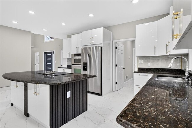 Building Photo - 475 Trammell Dr