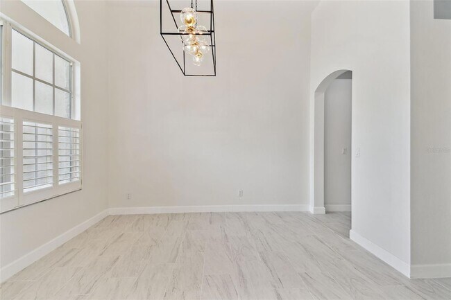 Building Photo - 13792 Long Lake Ln