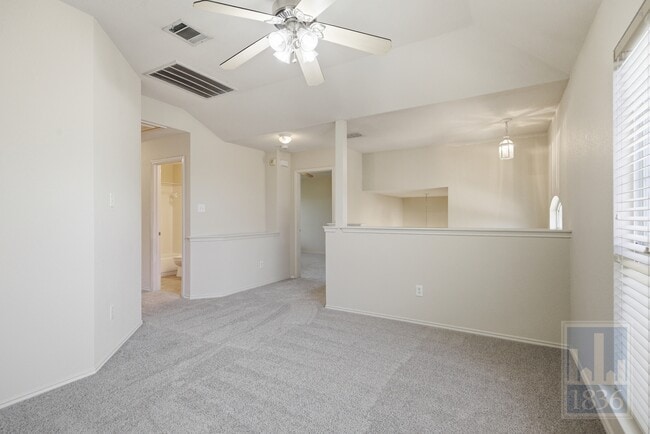 Building Photo - 10520 Fosseway Dr