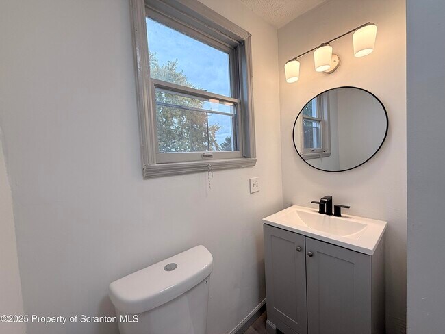 Building Photo - 1220 Dartmouth St