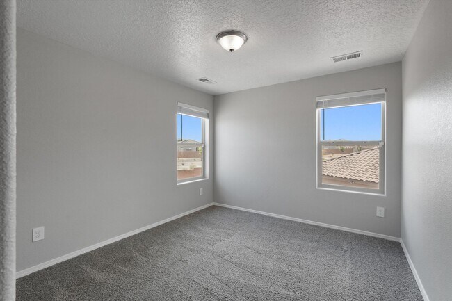 Building Photo - 3205 Tazanita Lp SE