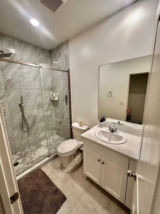 Building Photo - 11583 Kitetail Dr