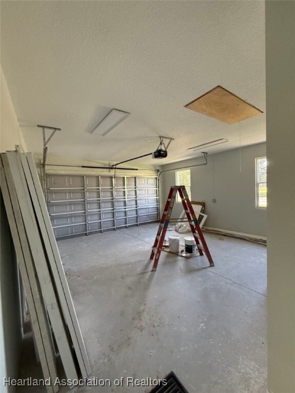 Building Photo - 2011 W Falcon Rd