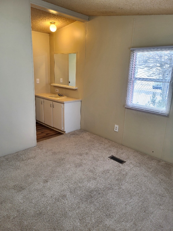 Building Photo - 2500 Mann Rd