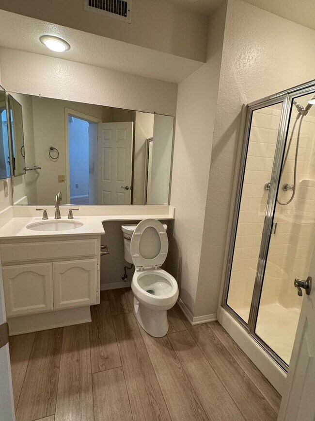 Building Photo - For Lease –Panoramic View Home
