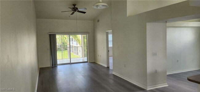 Building Photo - 4925 Sandra Bay Dr