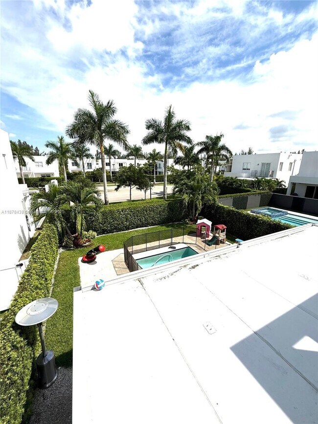 Building Photo - 10359 NW 67th Terrace