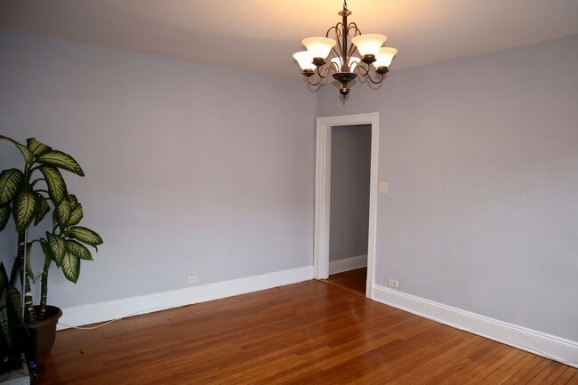 Building Photo - THIS IS THE ONE 2 Bedroom 2 Bath Condo in ...