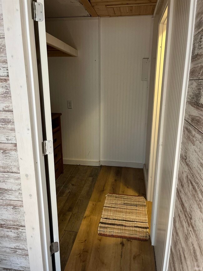 Building Photo - 930 W 590 S