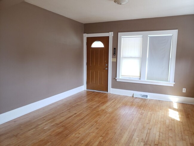 Building Photo - 3 bed 1.5 bath single family home in Wausau