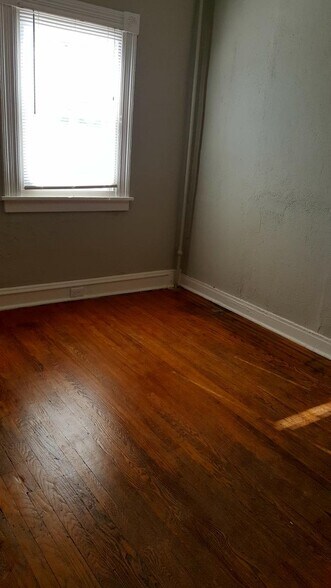 Building Photo - 1429 Tamm Ave