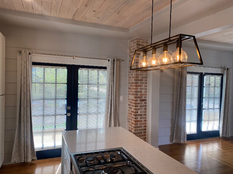 Building Photo - 519 E Livingston St