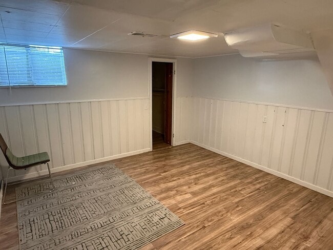 Building Photo - 5 Bedroom Home; Millcreek; 2800 sq ft; Large Fenced Yard