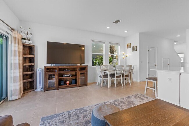Building Photo - 5734 Archipelago St