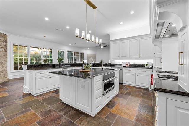 Building Photo - 5705 Morlaix Ct